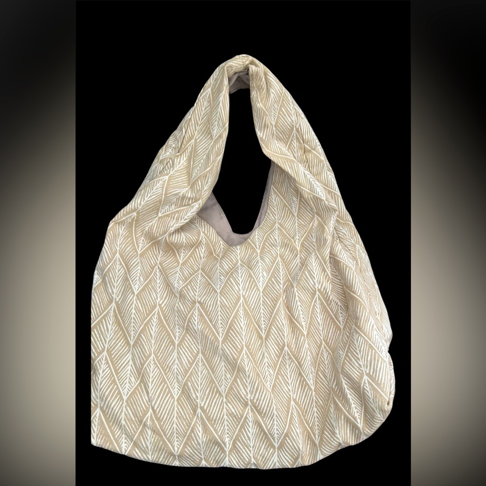 World Market Hobo Boho Tote Bag in Beige and White Print